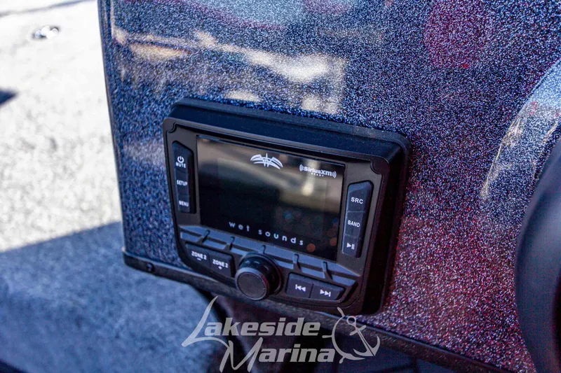 Slide: The Image of 2024 Recon 985 SC boat stereo system at Lakeside Marina. - 19