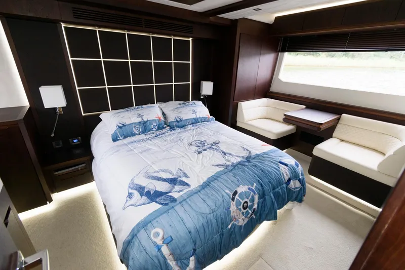 Slide: The Image of Galeon 640 Fly 2018 - 54