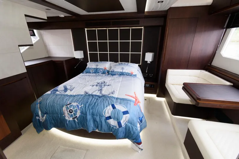 Slide: The Image of Galeon 640 Fly 2018 - 55