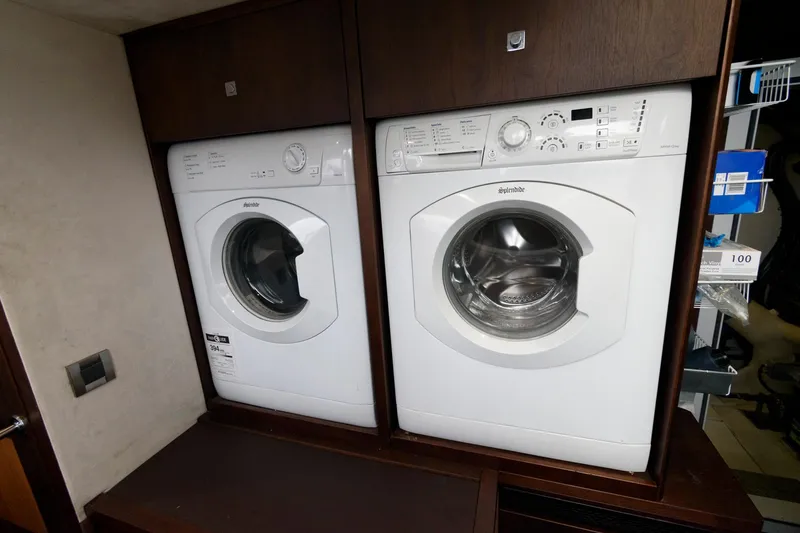 Slide: The Image of Galeon 640 Fly 2018 - 66