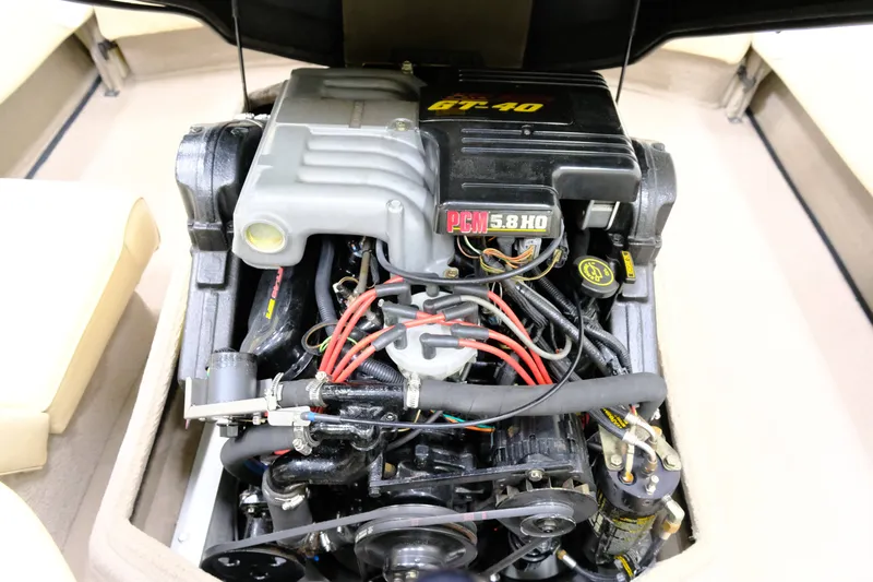 Slide: The Image of Correct Craft Sport Nautique 1998 - 19