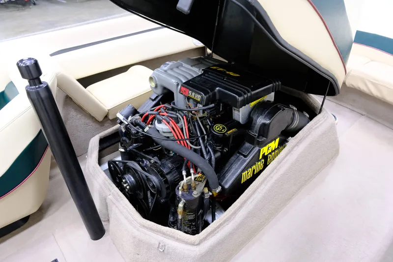 Slide: The Image of Correct Craft Sport Nautique 1998 - 20