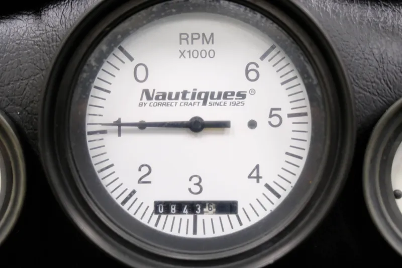 Slide: The Image of Correct Craft Sport Nautique 1998 - 22