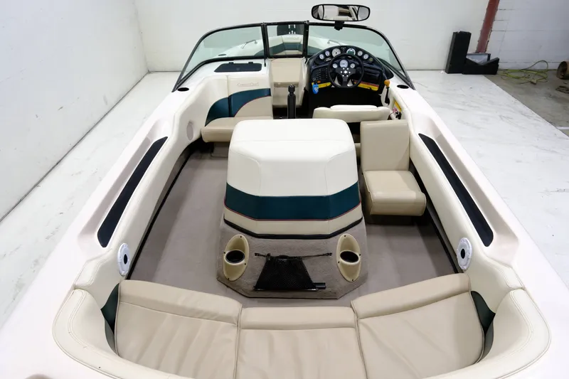 Slide: The Image of Correct Craft Sport Nautique 1998 - 7