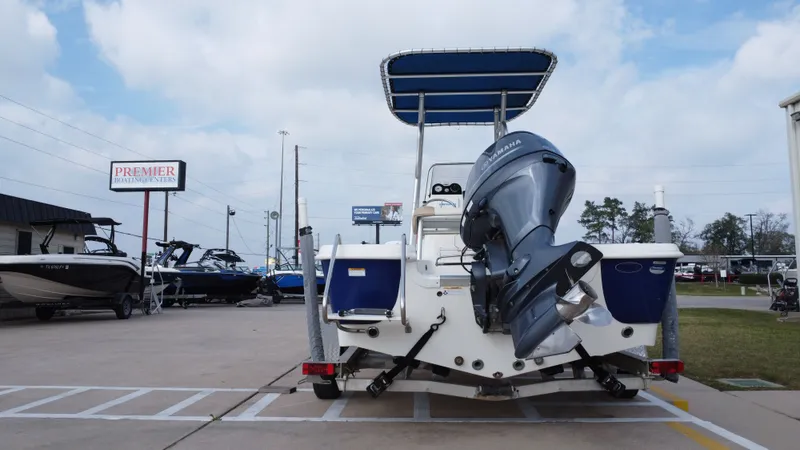 Slide: The Image of NauticStar 1910 2017 - 5