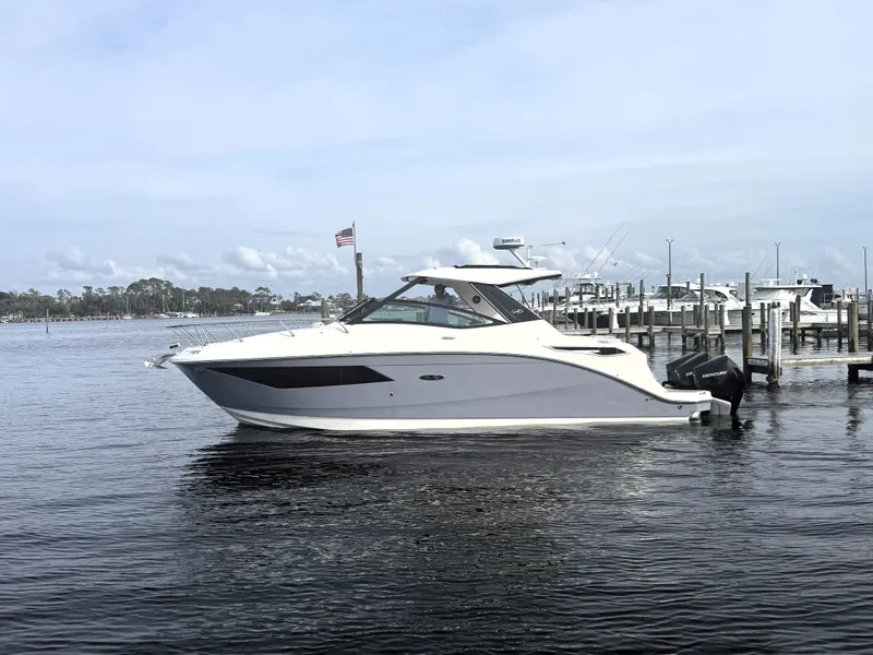 Slide: The Image of Sea Ray Sundancer 320 2023 - 1