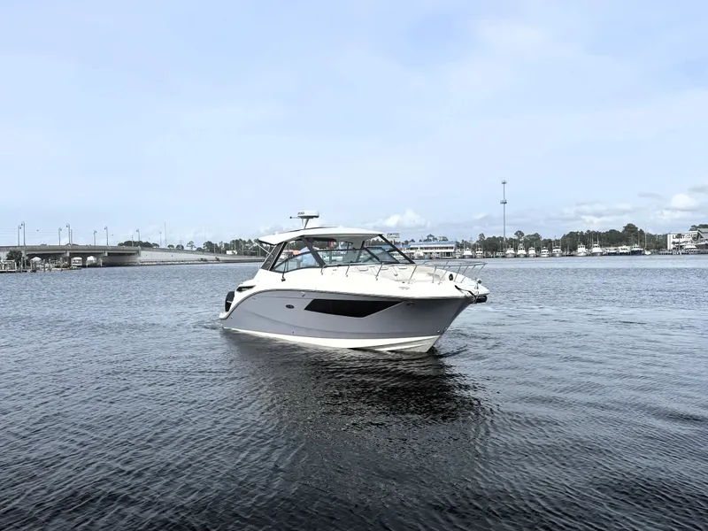Slide: The Image of Sea Ray Sundancer 320 2023 - 4