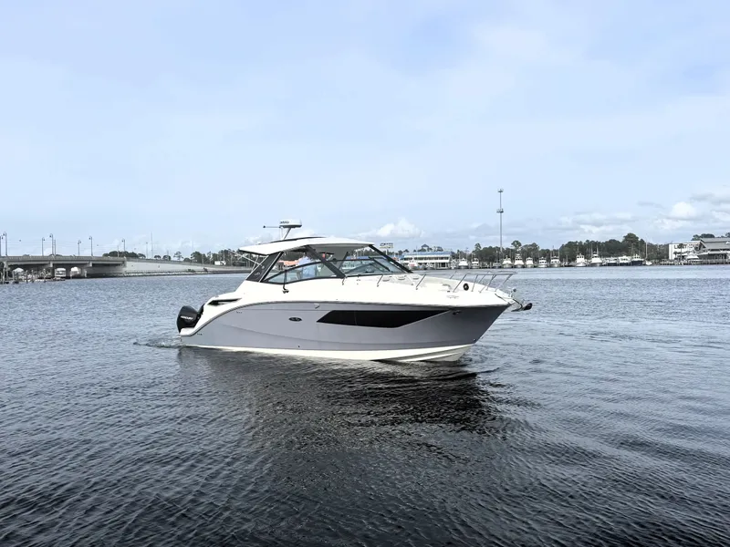 Slide: The Image of Sea Ray Sundancer 320 2023 - 44
