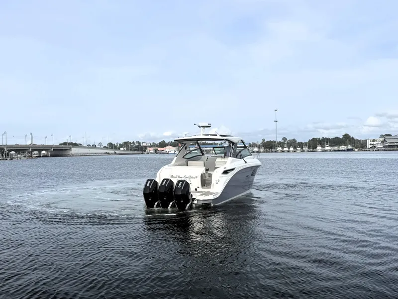 Slide: The Image of Sea Ray Sundancer 320 2023 - 6