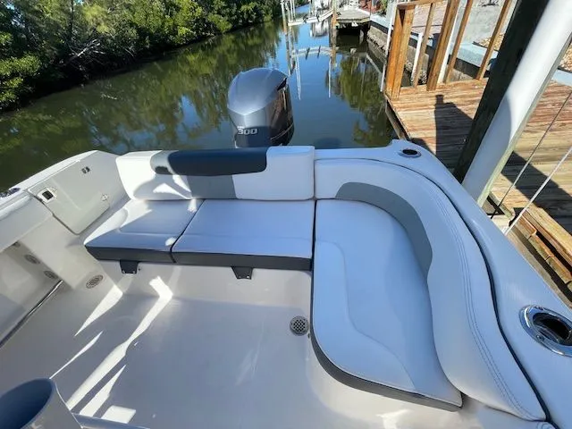 Slide: The Image of Robalo R242 Explorer 2018 - 17