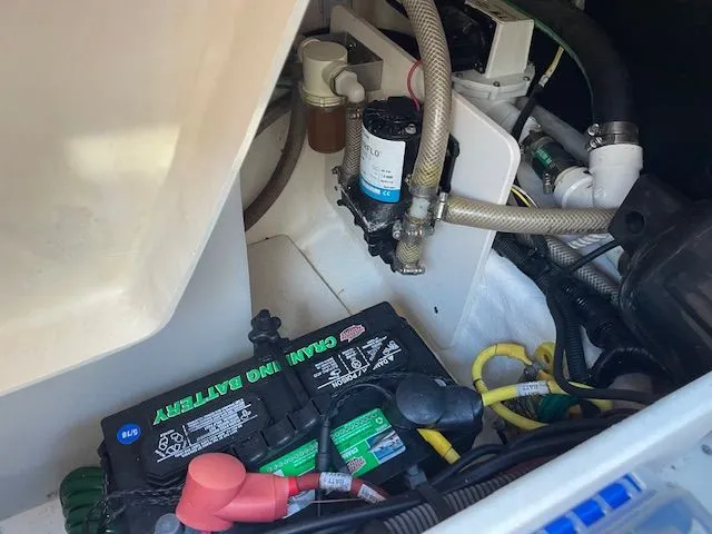 Slide: The Image of Robalo R242 Explorer 2018 - 19