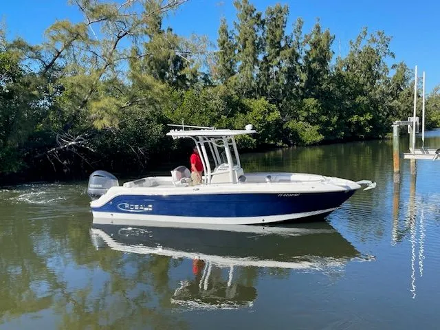 Slide: The Image of Robalo R242 Explorer 2018 - 2