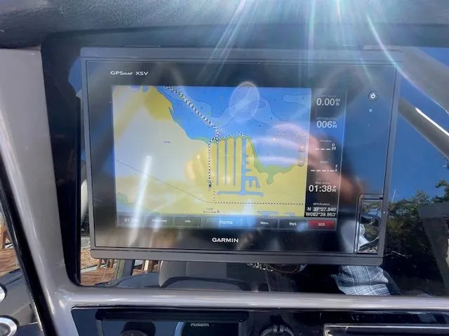 Slide: The Image of Robalo R242 Explorer 2018 - 38