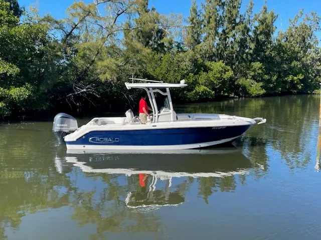 Slide: The Image of Robalo R242 Explorer 2018 - 5