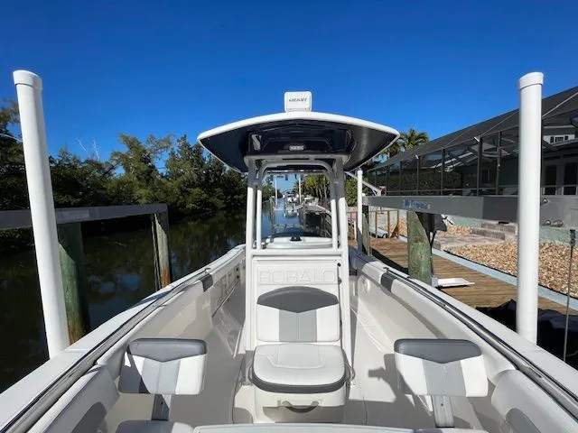 Slide: The Image of Robalo R242 Explorer 2018 - 52