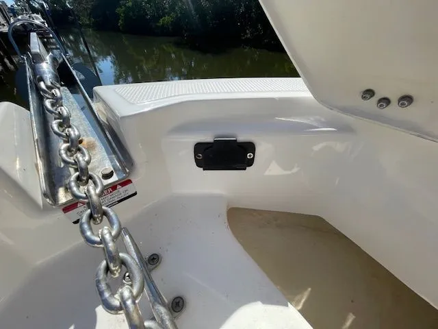 Slide: The Image of Robalo R242 Explorer 2018 - 55