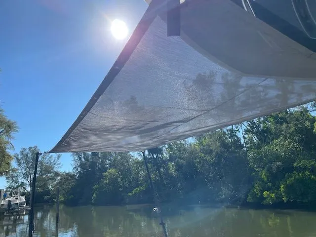 Slide: The Image of Robalo R242 Explorer 2018 - 68