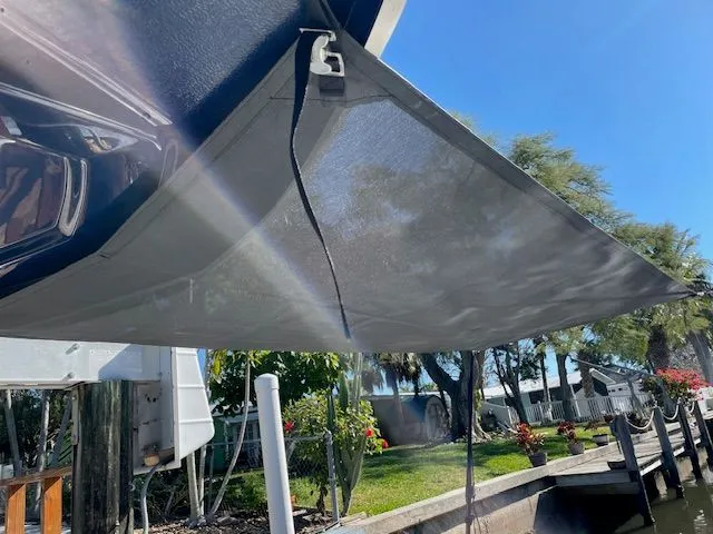 Slide: The Image of Robalo R242 Explorer 2018 - 69