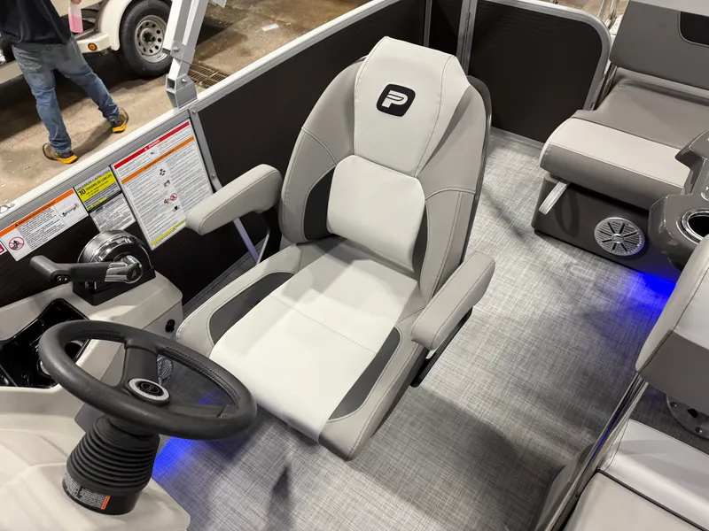 Slide: The Image of Princecraft Vectra 21 RL 2026 - 12