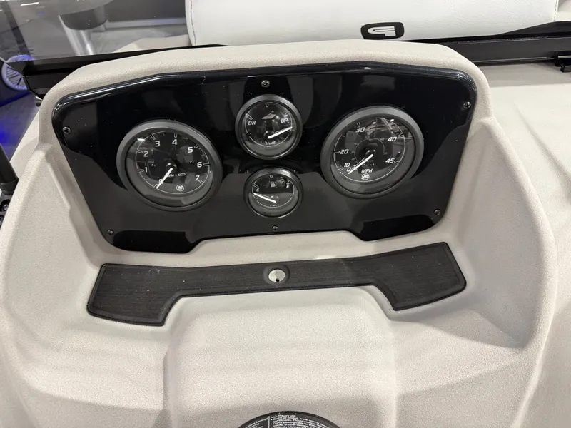 Slide: The Image of Princecraft Vectra 21 RL 2026 - 14