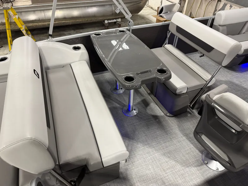 Slide: The Image of Princecraft Vectra 21 RL 2026 - 20