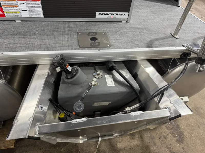 Slide: The Image of Princecraft Vectra 21 RL 2026 - 39