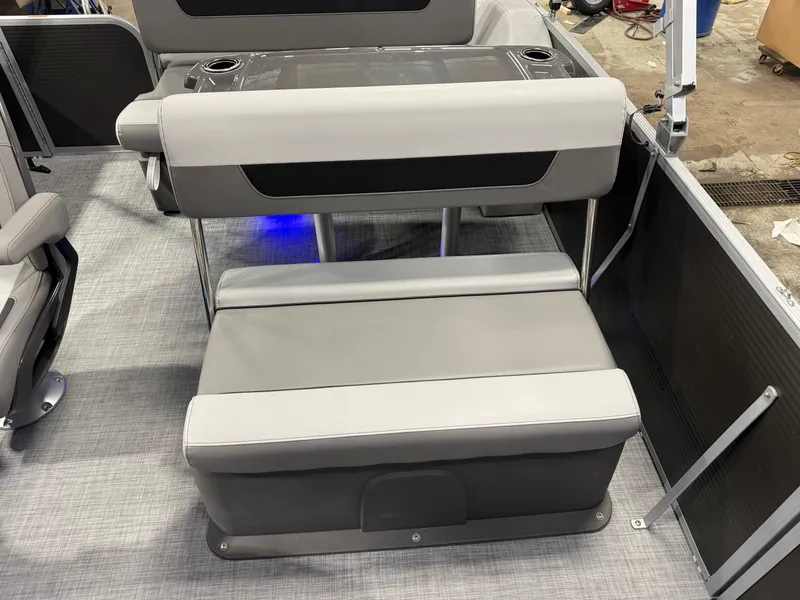 Slide: The Image of Princecraft Vectra 21 RL 2026 - 10