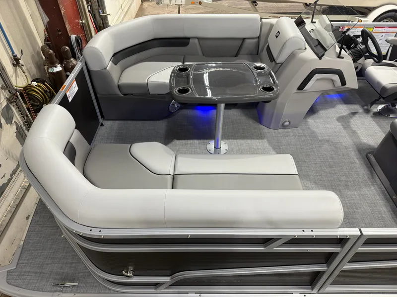 Slide: The Image of Princecraft Vectra 21 RL 2026 - 3