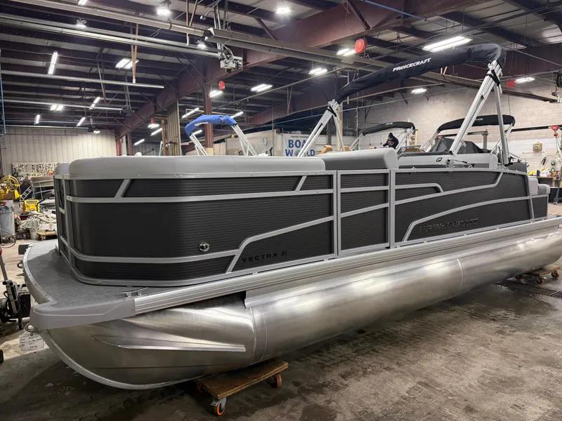 Slide: The Image of Princecraft Vectra 21 RL 2026 - 35