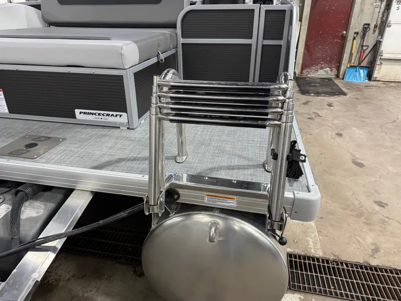 Slide: The Image of Princecraft Vectra 21 RL 2026 - 40