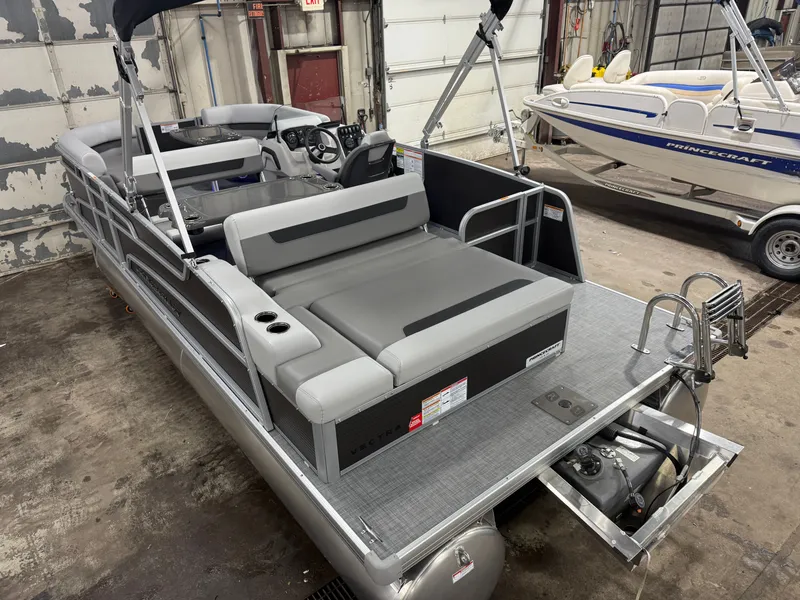 Slide: The Image of Princecraft Vectra 21 RL 2026 - 43