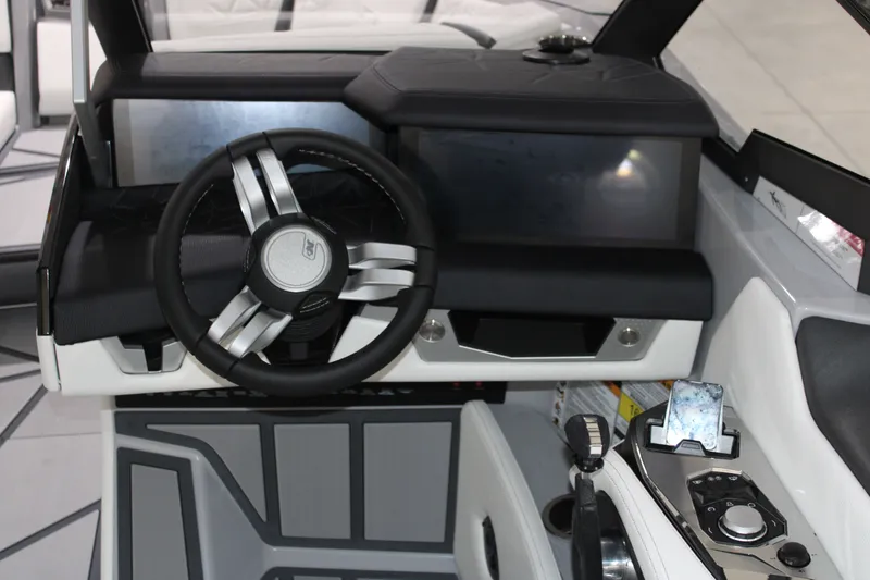 Slide: The Image of Nautique Super Air Nautique G23 Paragon 2026 - 10