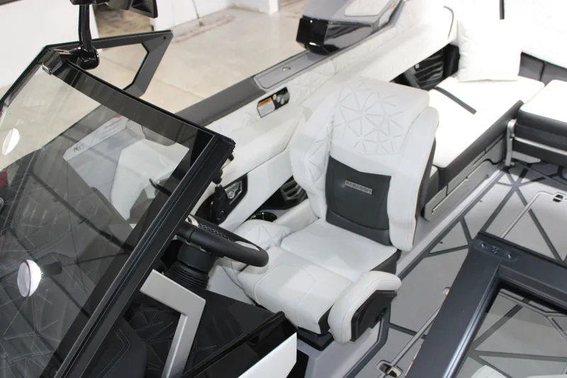 Slide: The Image of Nautique Super Air Nautique G23 Paragon 2026 - 12