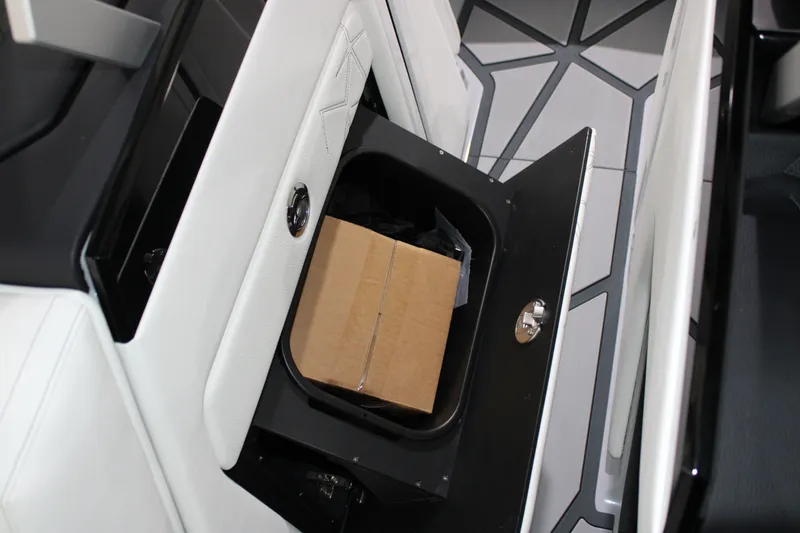 Slide: The Image of Nautique Super Air Nautique G23 Paragon 2026 - 13