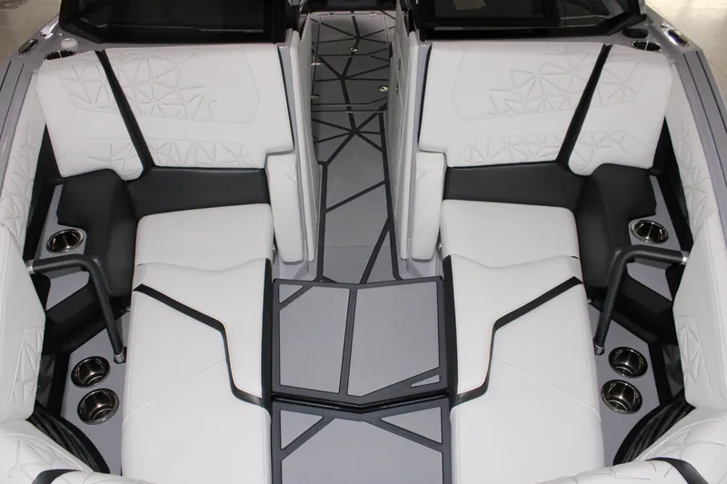 Slide: The Image of Nautique Super Air Nautique G23 Paragon 2026 - 21