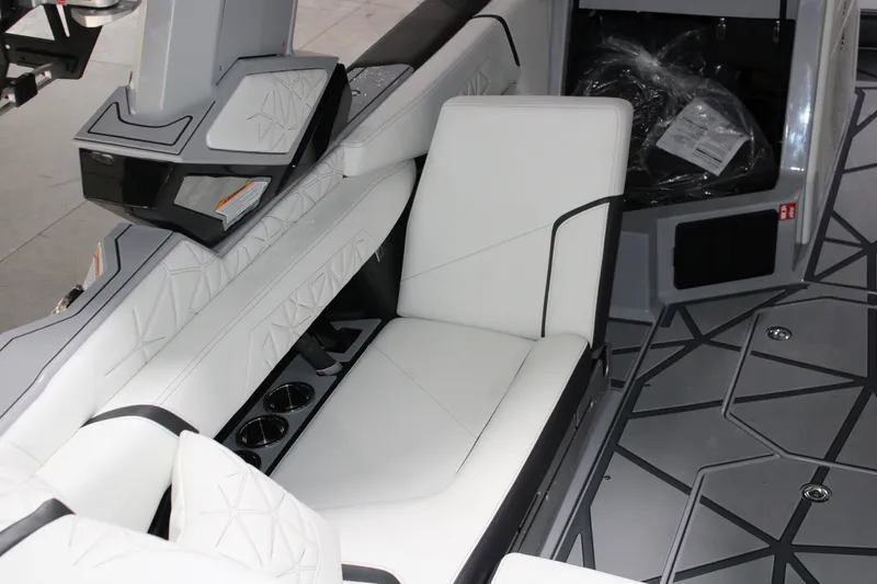 Slide: The Image of Nautique Super Air Nautique G23 Paragon 2026 - 29