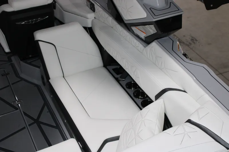 Slide: The Image of Nautique Super Air Nautique G23 Paragon 2026 - 30