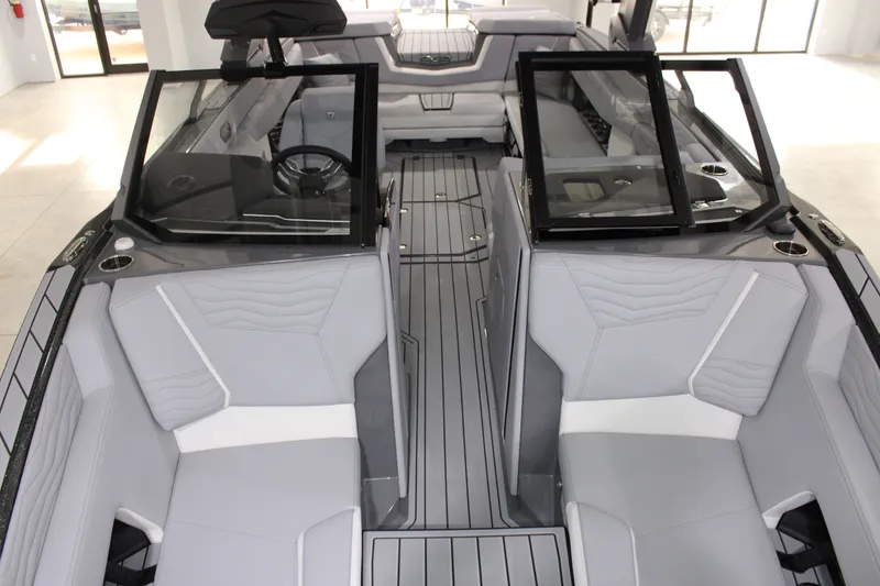 Slide: The Image of Nautique G25 2026 - 10