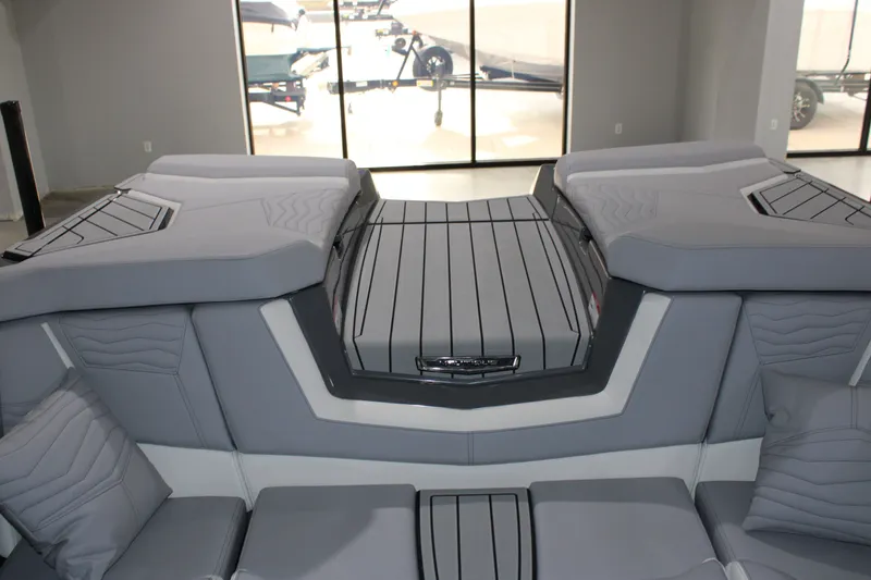 Slide: The Image of Nautique G25 2026 - 26