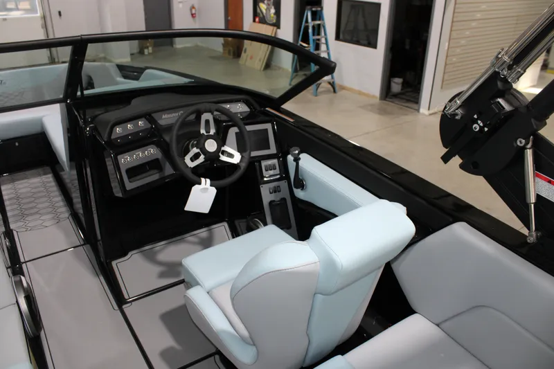 Slide: The Image of MasterCraft NXT24 2026 - 17