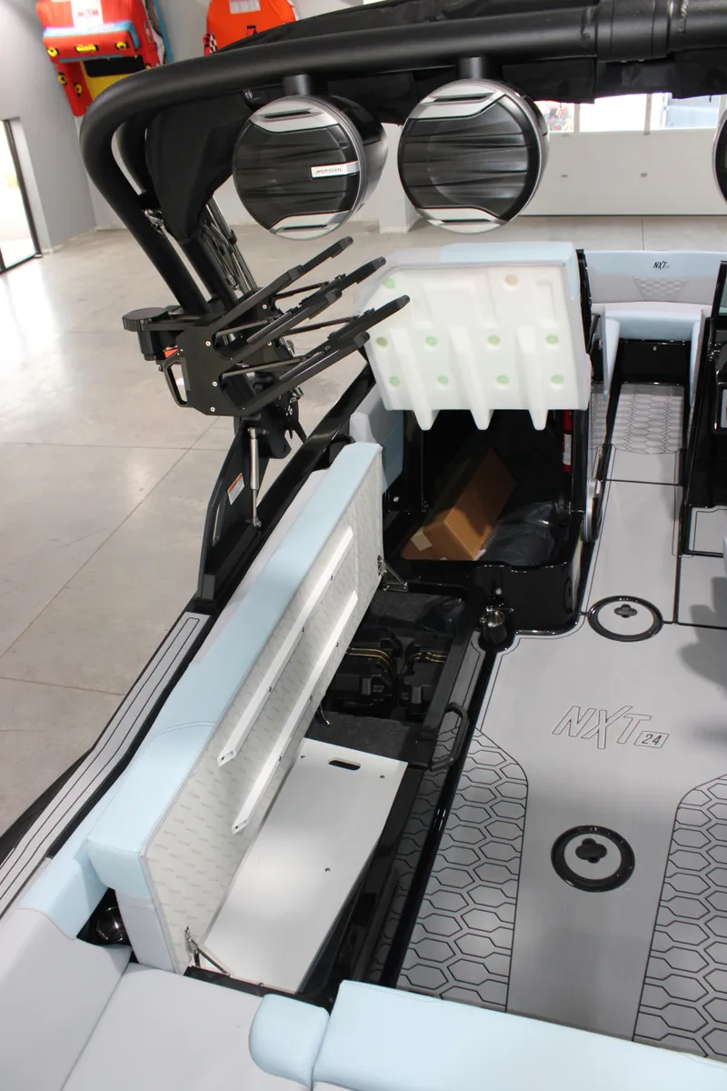 Slide: The Image of MasterCraft NXT24 2026 - 21