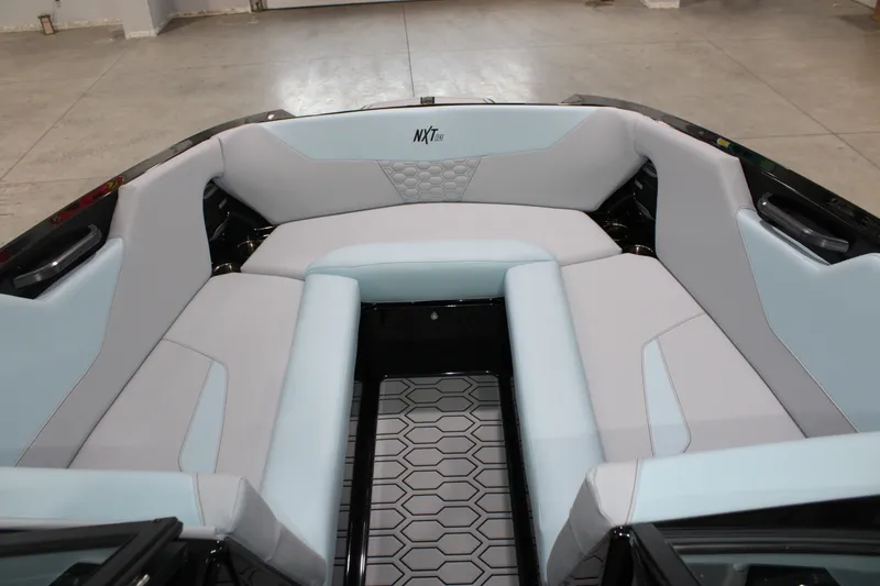 Slide: The Image of MasterCraft NXT24 2026 - 22