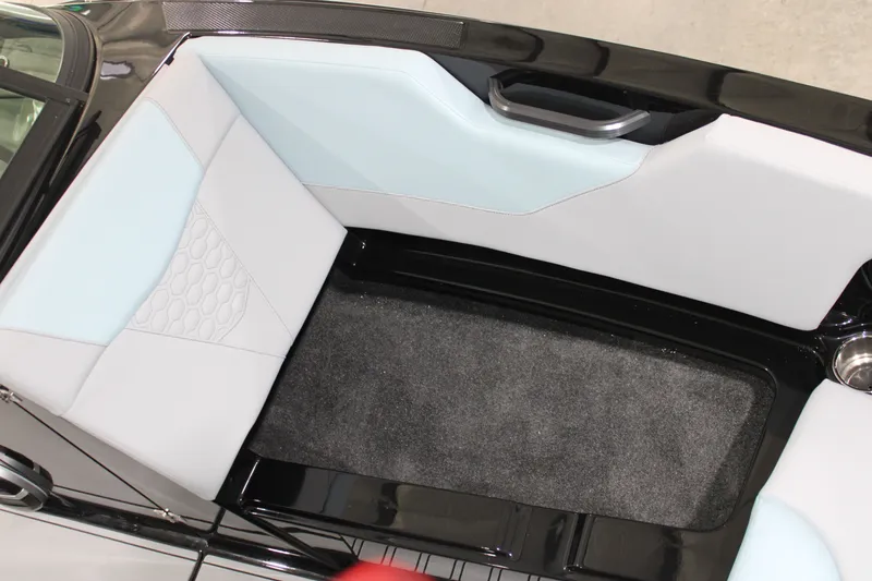 Slide: The Image of MasterCraft NXT24 2026 - 23