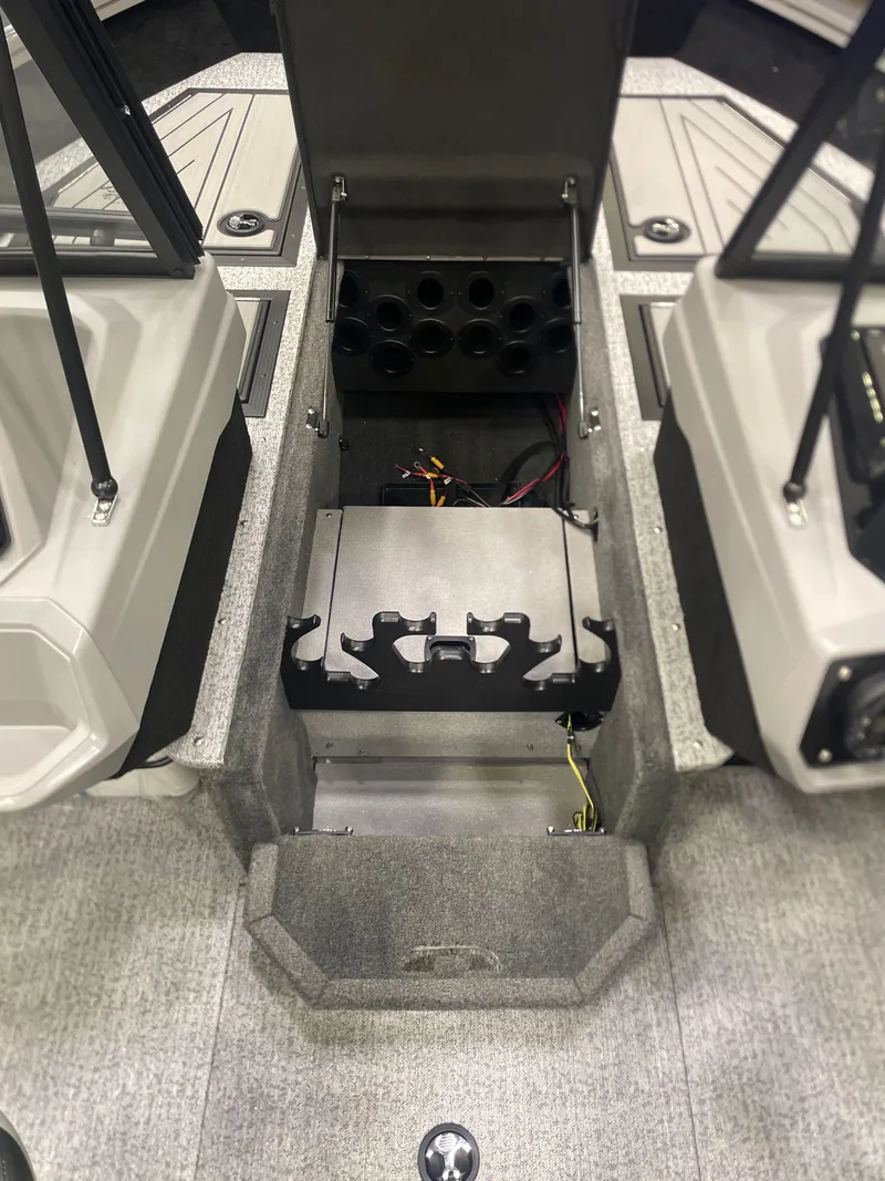 Slide: The Image of Starcraft Delta 188 DC SE 2026 - 5