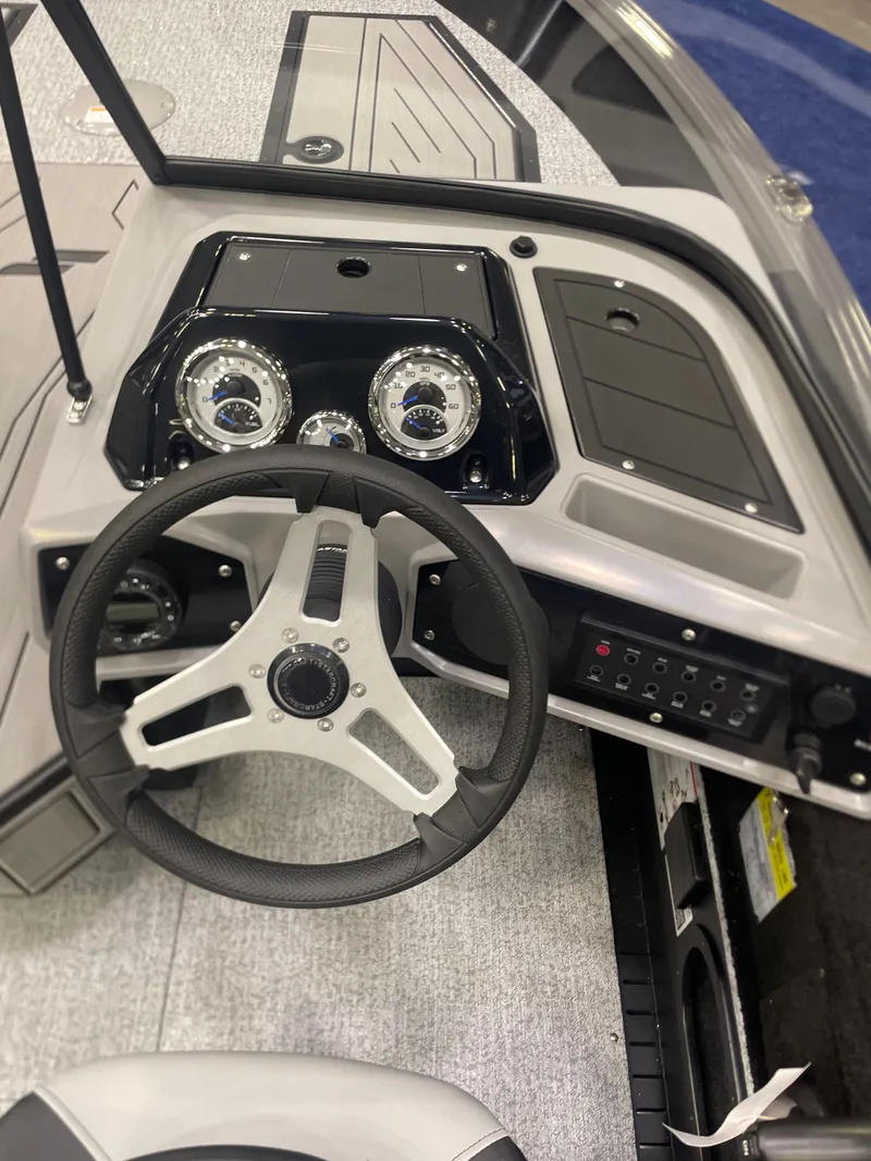 Slide: The Image of Starcraft Delta 188 DC SE 2026 - 7