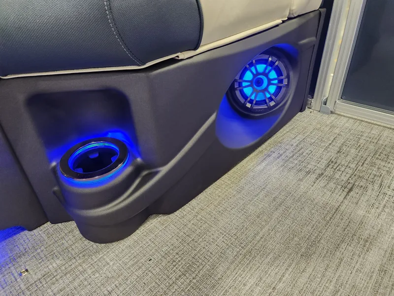 Slide: The Image of Tahoe 21' LTZ Elite 2026 - 6