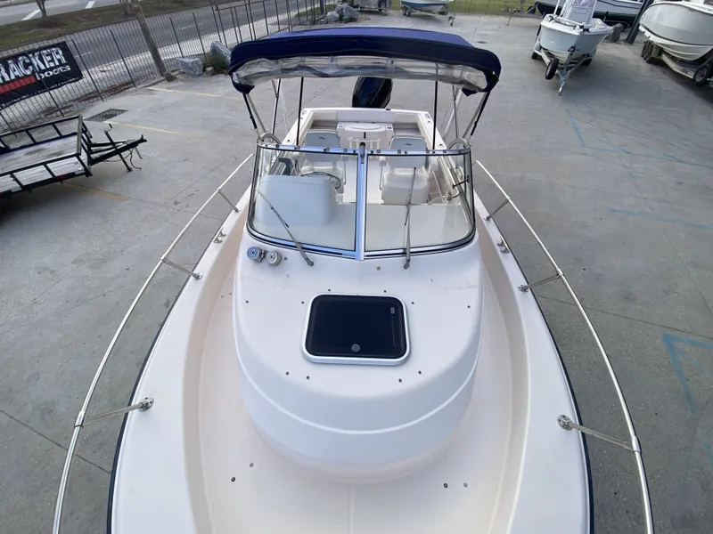 Slide: The Image of Grady-White Seafarer 228 1999 - 16