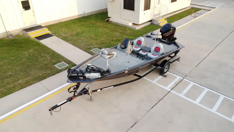 Slide: The Image of Tracker 190 2015 - 11