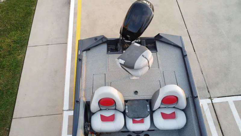 Slide: The Image of Tracker 190 2015 - 21