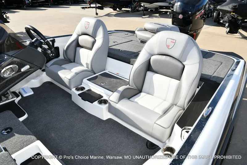 Slide: The Image of Triton 18 TRX w/150 Pro-XS 2024 - 16